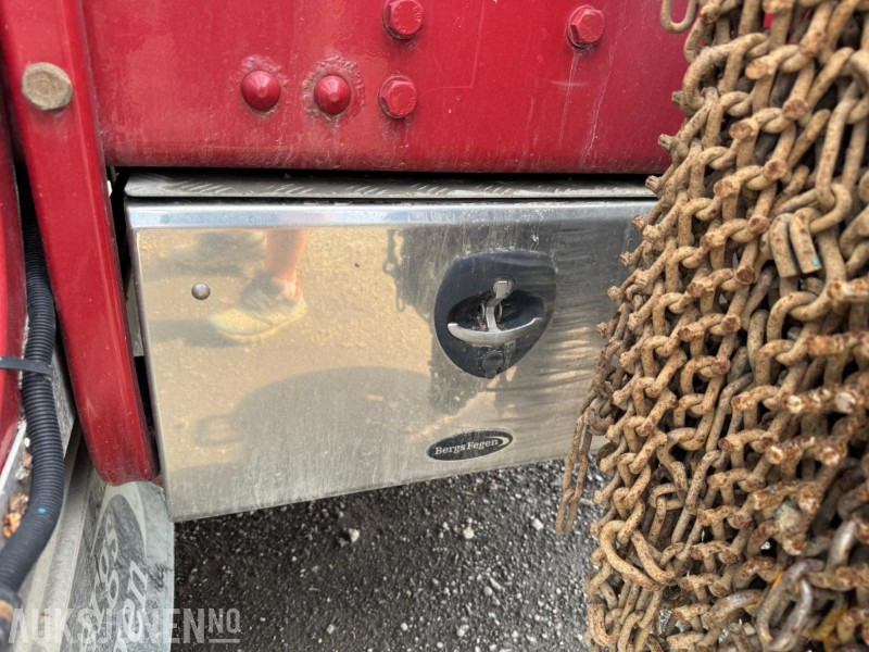 Log truck 2018 Volvo FH16 8X4 Euro6 komplett tømmerbil med kran og henger.: picture 12