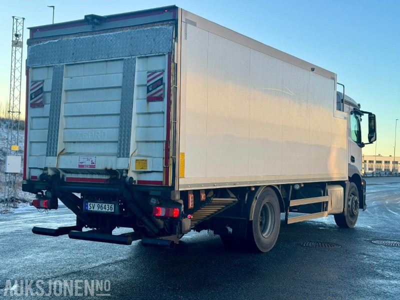 2019 Mercedes-Benz Antos 1824 4x2 - Skapbil m/kjøl og lift – Eu-godkjent til 05/26 - Km: 146689 - Box truck: picture 3 2019 Mercedes-Benz Antos 1824 4x2 - Skapbil m/kjøl og lift – Eu-godkjent til 05/26 - Km: 146689 - Box truck: picture 3