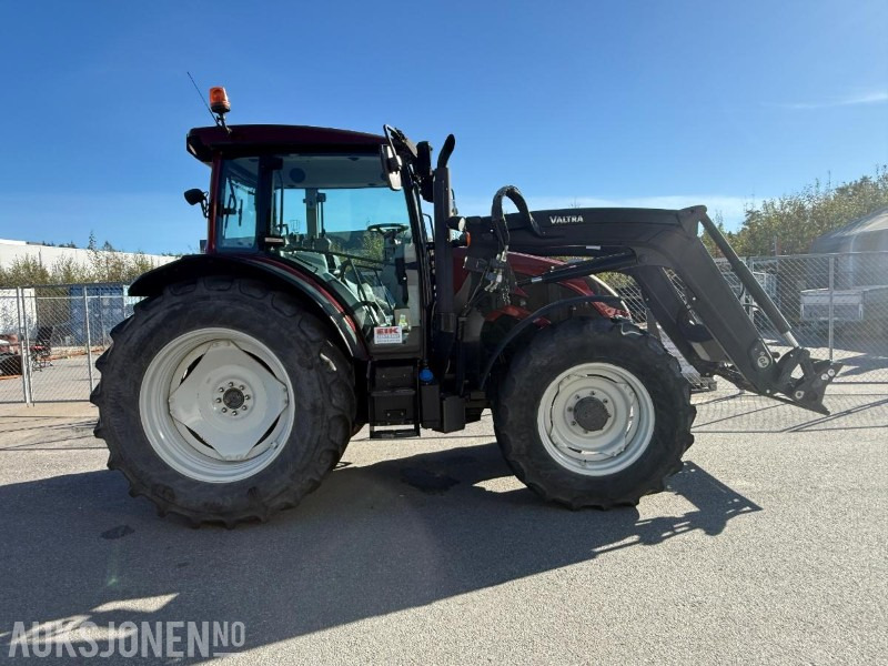 2020 Valtra A134 Traktor m/frontlaster. - Farm tractor: picture 1 2020 Valtra A134 Traktor m/frontlaster. - Farm tractor: picture 1