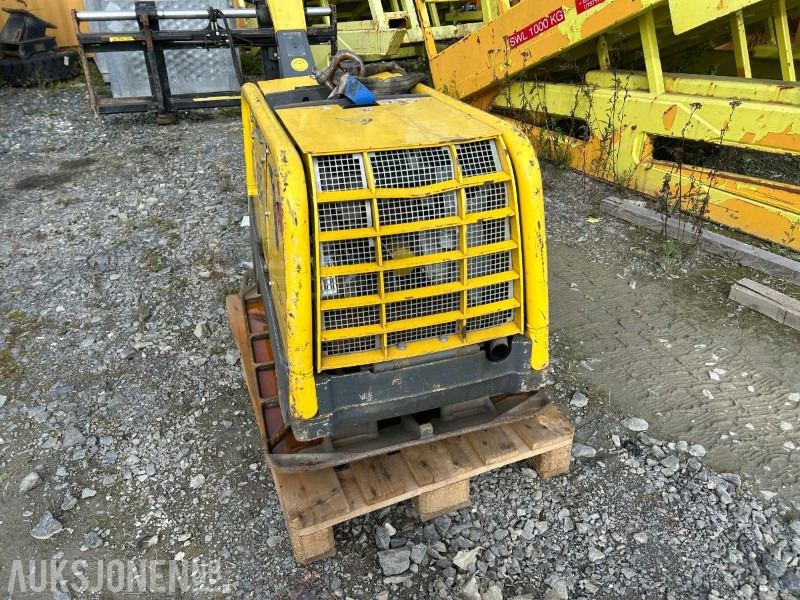 2021 Wacker Neuson DPU 80 vibroplate - Roller: picture 2 2021 Wacker Neuson DPU 80 vibroplate - Roller: picture 2