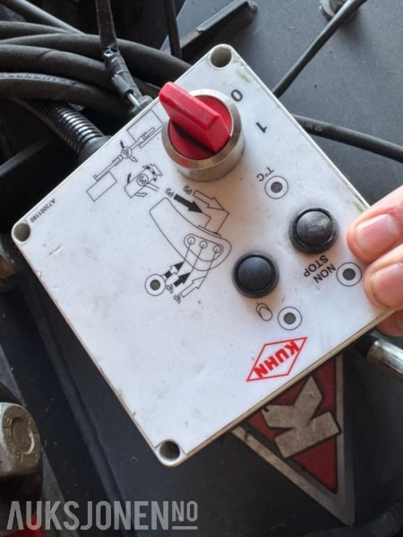 Agricultural machinery 2018 KUHN J6402 KANTKLIPPER: picture 17 Agricultural machinery 2018 KUHN J6402 KANTKLIPPER: picture 17