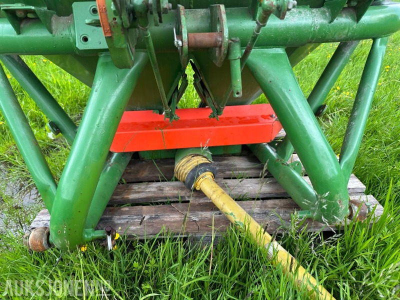 AMAZONE ZA-F 604R GJØDSELSPREDER - Agricultural machinery: picture 2 AMAZONE ZA-F 604R GJØDSELSPREDER - Agricultural machinery: picture 2
