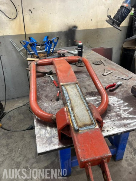 Dalen Rundballklype - Agricultural machinery: picture 2 Dalen Rundballklype - Agricultural machinery: picture 2