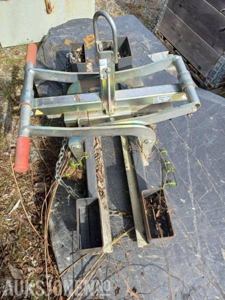 Lite brukt Klype for laftestokker og stein - Probst Tsz uni - Agricultural machinery: picture 2 Lite brukt Klype for laftestokker og stein - Probst Tsz uni - Agricultural machinery: picture 2