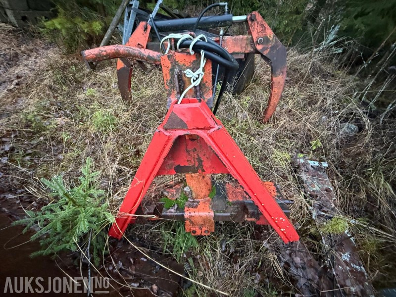 Tømmerklype med triangelfeste - Agricultural machinery: picture 1 Tømmerklype med triangelfeste - Agricultural machinery: picture 1