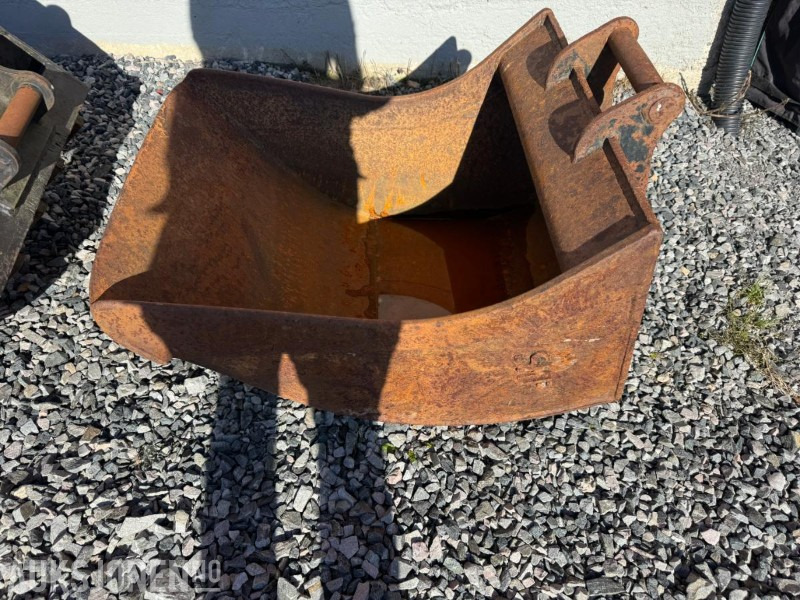 2004 SMP renskeskuff med S40 feste - Attachment for Construction machinery: picture 2 2004 SMP renskeskuff med S40 feste - Attachment for Construction machinery: picture 2