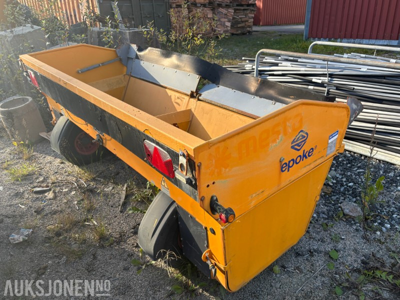 2015 Epoke TKB12-280 Sand- og saltspreder - Attachment for Construction machinery: picture 2 2015 Epoke TKB12-280 Sand- og saltspreder - Attachment for Construction machinery: picture 2