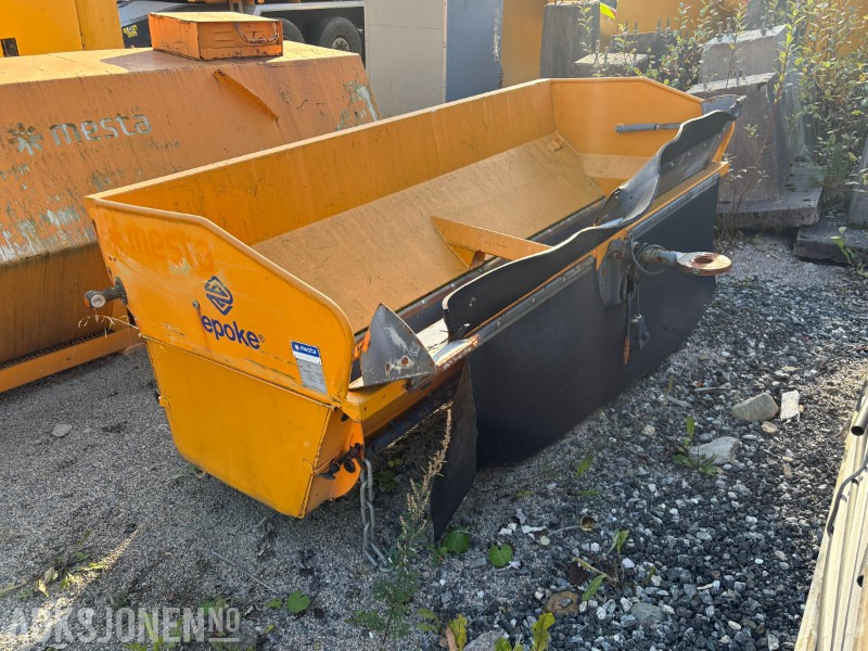 2015 Epoke TKB12-280 Sand- og saltspreder - Attachment for Construction machinery: picture 1 2015 Epoke TKB12-280 Sand- og saltspreder - Attachment for Construction machinery: picture 1