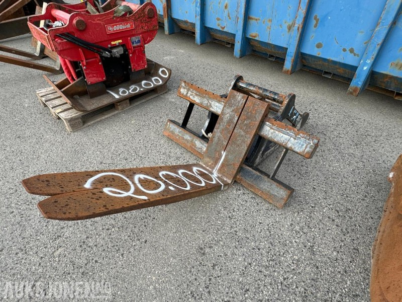 LST 5000kg pallegafler S70 - Attachment for Construction machinery: picture 1 LST 5000kg pallegafler S70 - Attachment for Construction machinery: picture 1