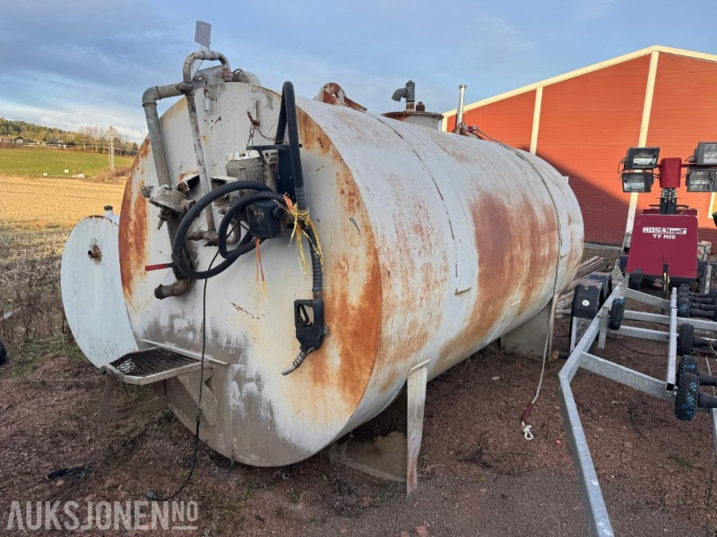 Dieseltank med pumpe - Construction equipment: picture 1 Dieseltank med pumpe - Construction equipment: picture 1