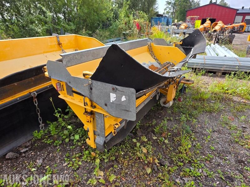 Falköping Falköping LB 1000 BLU Etterhengende Strøapparat - Construction equipment: picture 4 Falköping Falköping LB 1000 BLU Etterhengende Strøapparat - Construction equipment: picture 4