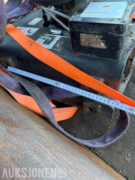 Kranbil Vinsj - ingen minstepris - Crane: picture 3 Kranbil Vinsj - ingen minstepris - Crane: picture 3