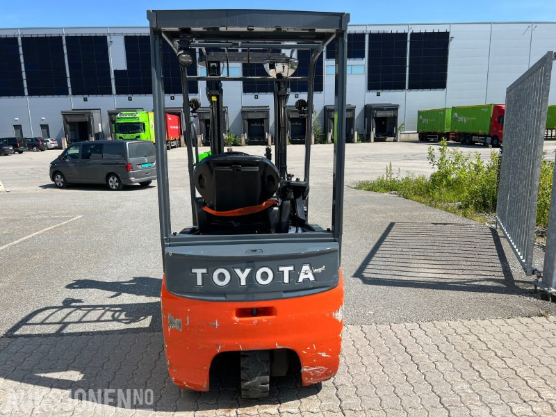 2023 Toyota Toyota 8FBES15T - Material handling equipment: picture 4 2023 Toyota Toyota 8FBES15T - Material handling equipment: picture 4