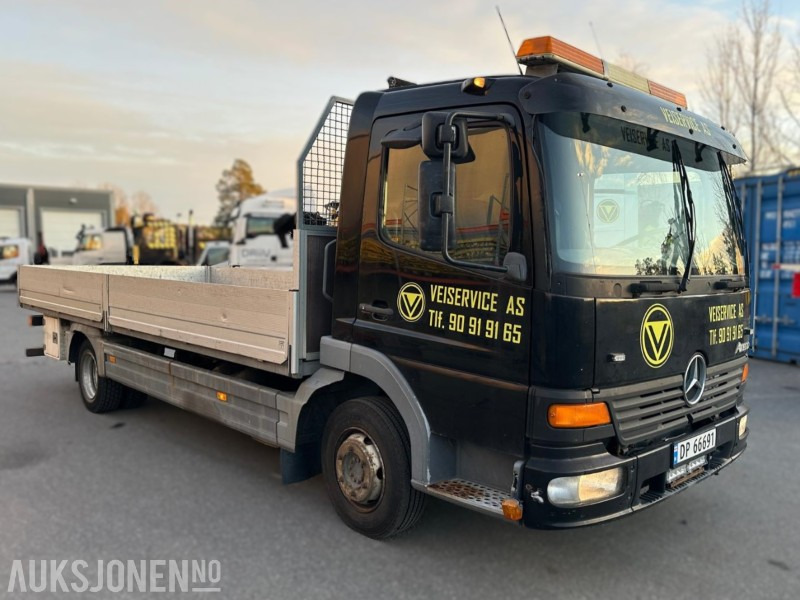 Mercedes-Benz Atego 818/42 – 2005-modell – 7,5 tonn planbil – Kjørbar, men EU utløpt - Dropside/ Flatbed truck: picture 3 Mercedes-Benz Atego 818/42 – 2005-modell – 7,5 tonn planbil – Kjørbar, men EU utløpt - Dropside/ Flatbed truck: picture 3