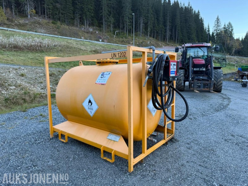 Silwer DT 2500l Double wall dieseltank - Construction equipment: picture 3 Silwer DT 2500l Double wall dieseltank - Construction equipment: picture 3