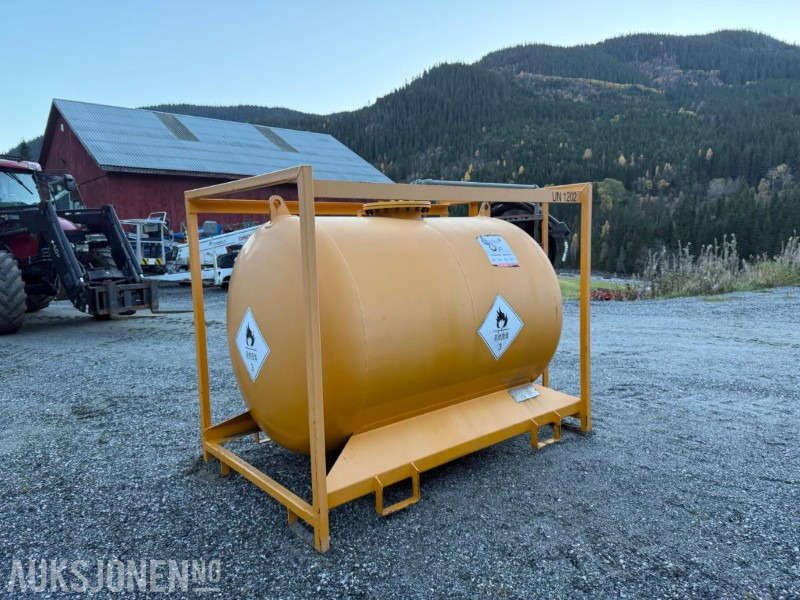 Silwer DT 2500l Double wall dieseltank - Construction equipment: picture 5 Silwer DT 2500l Double wall dieseltank - Construction equipment: picture 5