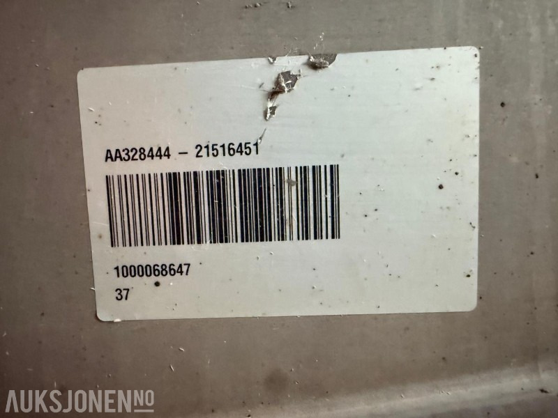 Truck 2023 Dieseltank 530 L 70x70x130 - Montert på Volvo FH 2023 D-Shaped: picture 6