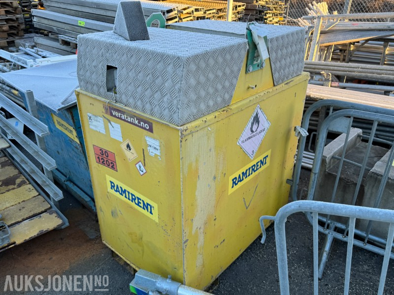 Vera Dieseltank 1000 liter - Construction equipment: picture 3 Vera Dieseltank 1000 liter - Construction equipment: picture 3