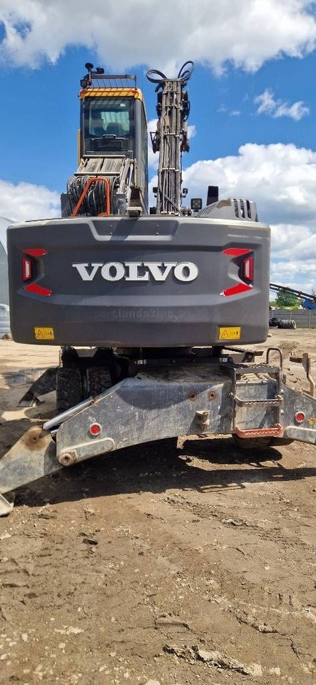 Volvo EW 240 E MH - Waste/ Industry handler: picture 2 Volvo EW 240 E MH - Waste/ Industry handler: picture 2