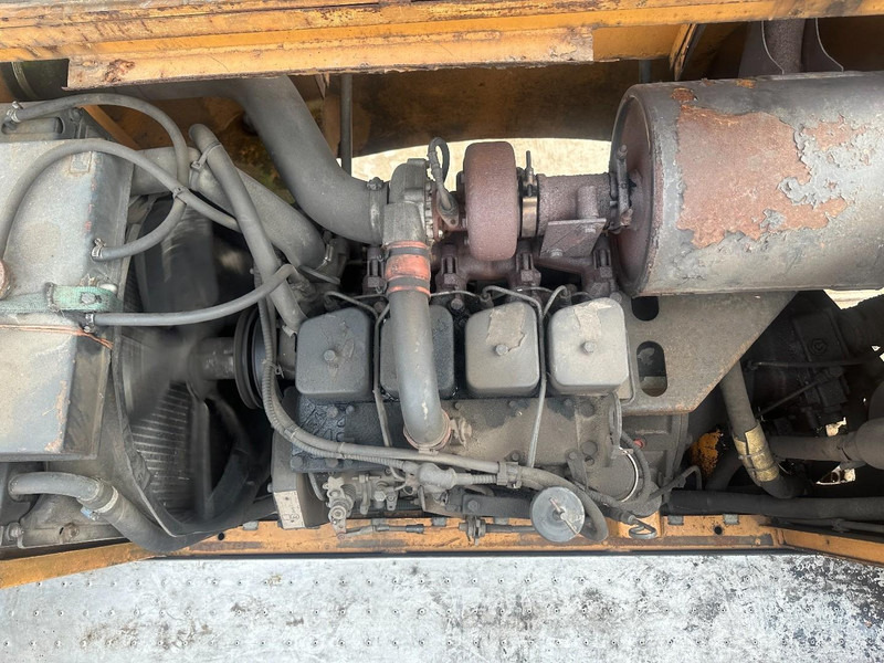 Crawler excavator Case 688 B 16 ton: picture 19 Crawler excavator Case 688 B 16 ton: picture 19