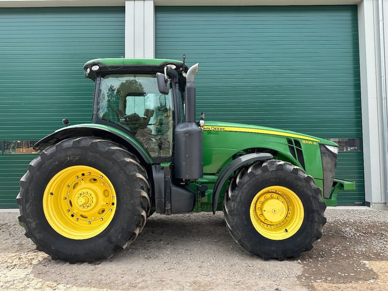 John Deere 8335R AutoPower - Farm tractor: picture 4 John Deere 8335R AutoPower - Farm tractor: picture 4