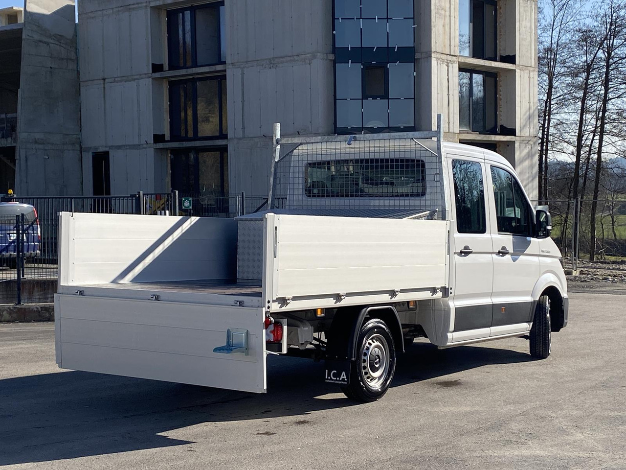 MAN TGE 3.180 DOKA 1+6 3640MM | OFFENE PRITSCHE + ALU KOFFER AUF DER PRITSCHE - Flatbed van: picture 1 MAN TGE 3.180 DOKA 1+6 3640MM | OFFENE PRITSCHE + ALU KOFFER AUF DER PRITSCHE - Flatbed van: picture 1