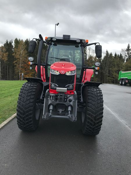 Massey Ferguson MF 6716 S Dyna-VT Efficient - Farm tractor: picture 2 Massey Ferguson MF 6716 S Dyna-VT Efficient - Farm tractor: picture 2