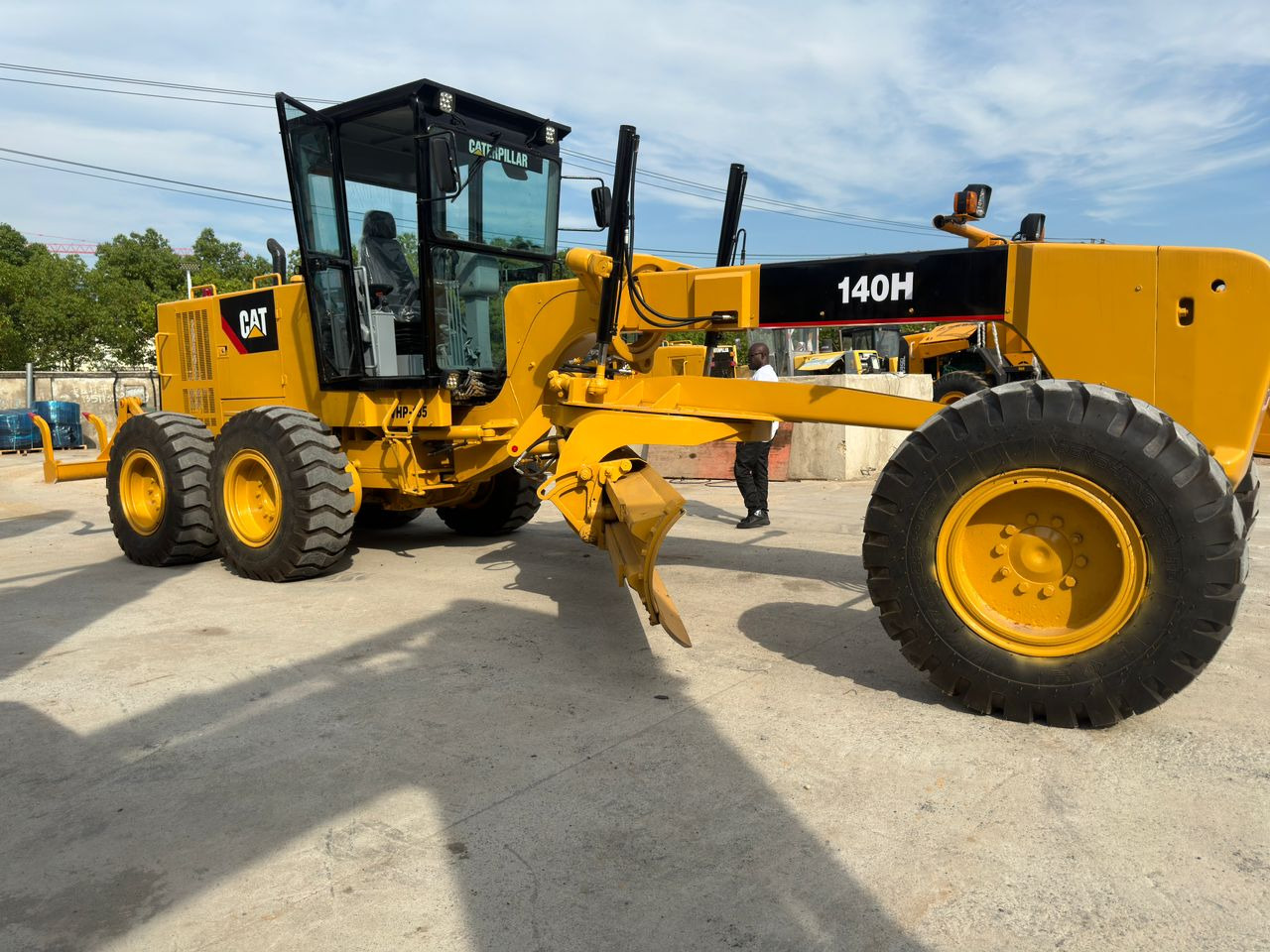 Caterpillar CAT 140H 140K 140M Used Motor Grader Secondhand Graders in Low Price - Grader: picture 1 Caterpillar CAT 140H 140K 140M Used Motor Grader Secondhand Graders in Low Price - Grader: picture 1