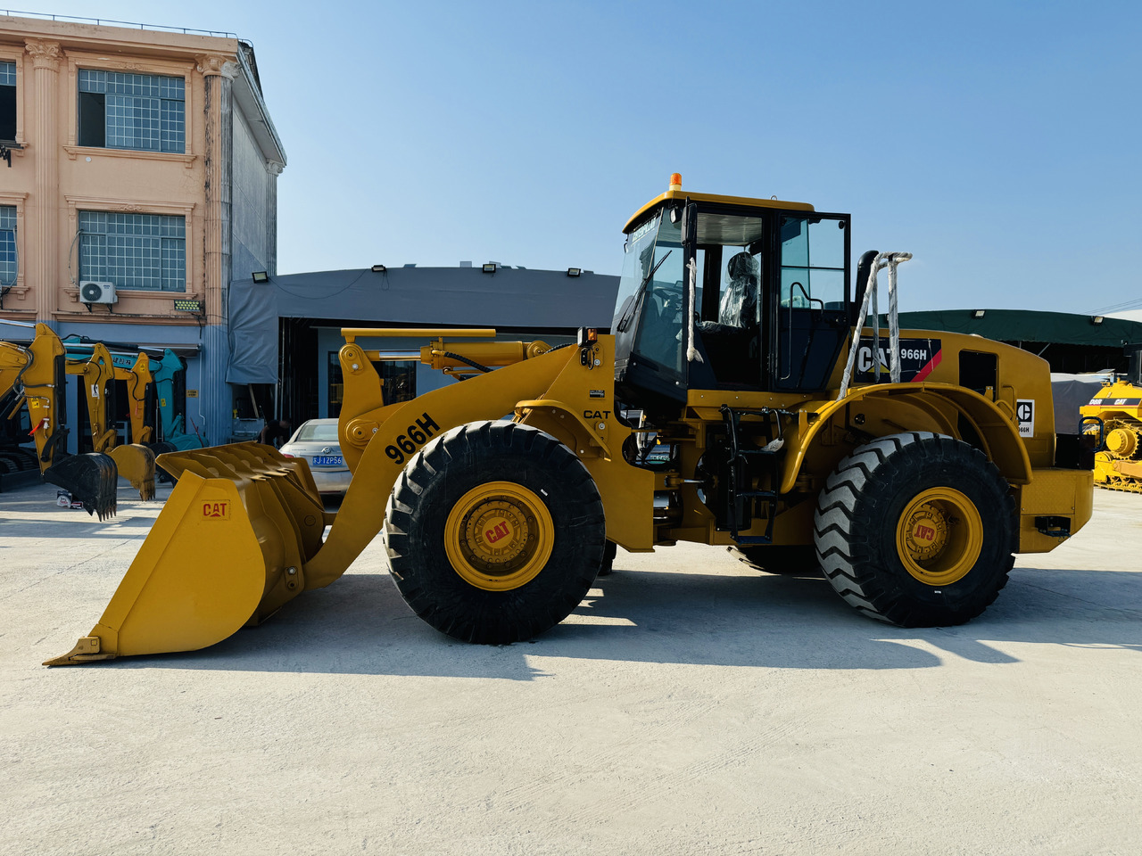 Wheel loader Caterpillar CAT 966 966H 966F 966G 6 Ton Used Wheel Loader and Similar Front Loaders Are Ready to Work: picture 7