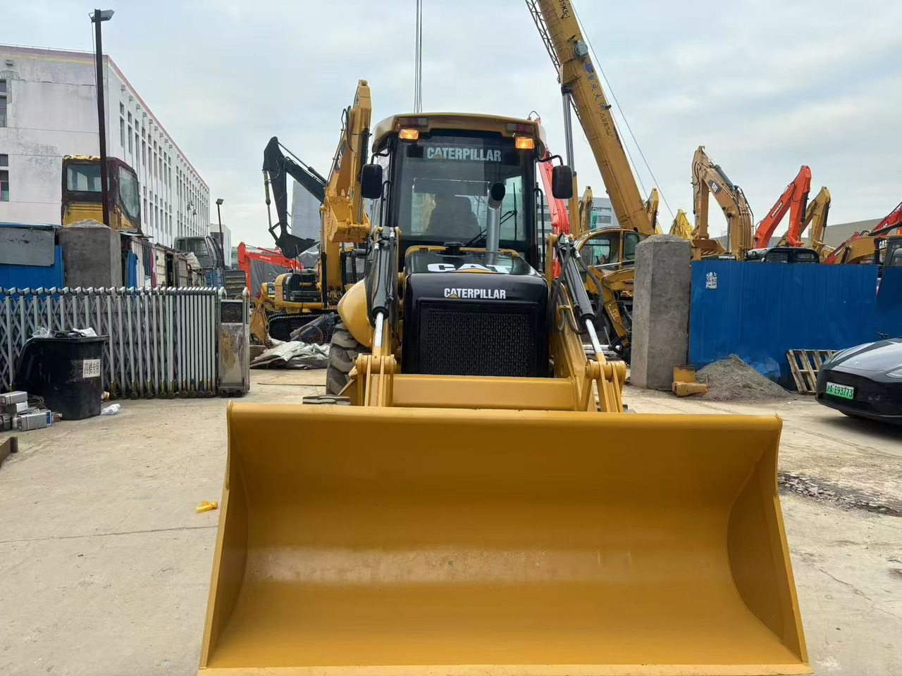 Caterpillar New or Used Backhoe CAT 420 Backhoe Loader CAT420F 420F2 JCB 3CX 4CX - Backhoe loader: picture 1 Caterpillar New or Used Backhoe CAT 420 Backhoe Loader CAT420F 420F2 JCB 3CX 4CX - Backhoe loader: picture 1