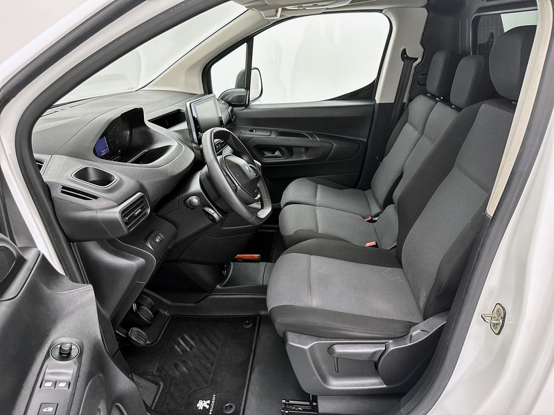 Peugeot Partner 1.5 BlueHDI Premium Long Carplay Cruise control L2 NAP Euro 6 - Small van: picture 4 Peugeot Partner 1.5 BlueHDI Premium Long Carplay Cruise control L2 NAP Euro 6 - Small van: picture 4