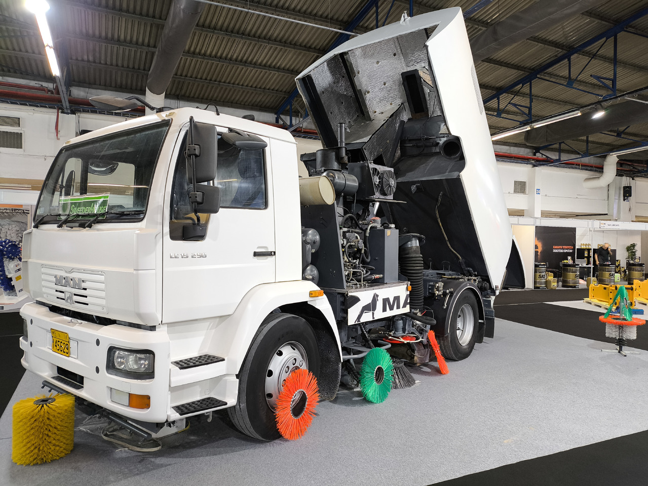 Bucher Cityfant 60 - Road sweeper: picture 3 Bucher Cityfant 60 - Road sweeper: picture 3