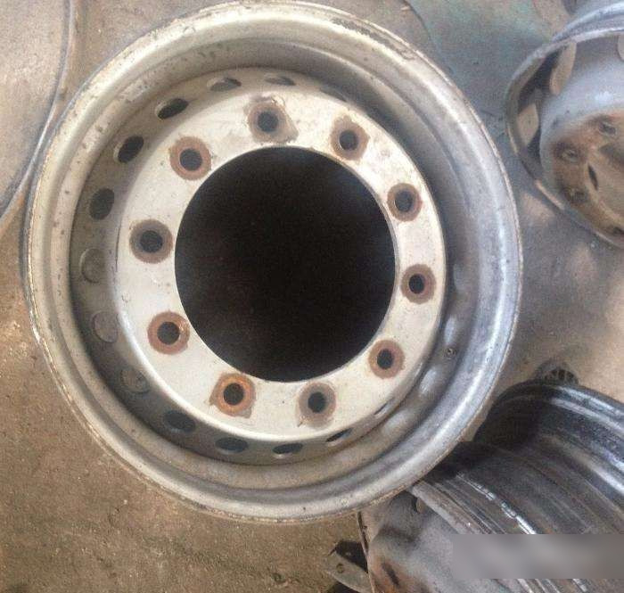 Jante fier / aluminiu - Rim for Truck: picture 2 Jante fier / aluminiu - Rim for Truck: picture 2