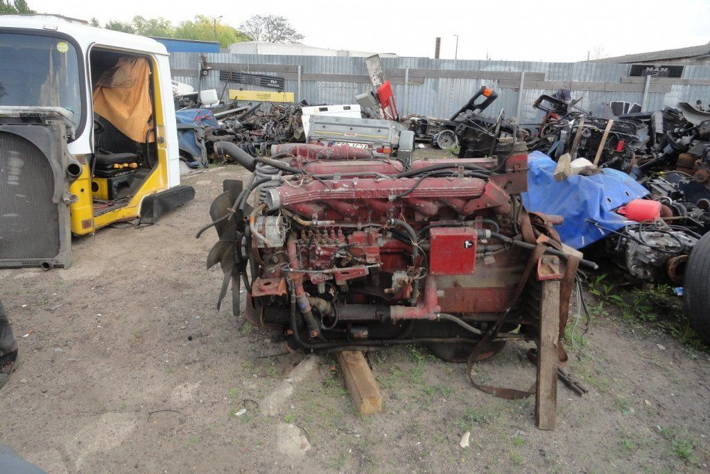 Renault Common Rail 420 Renault Magnum 420 - Engine for Truck: picture 2 Renault Common Rail 420 Renault Magnum 420 - Engine for Truck: picture 2