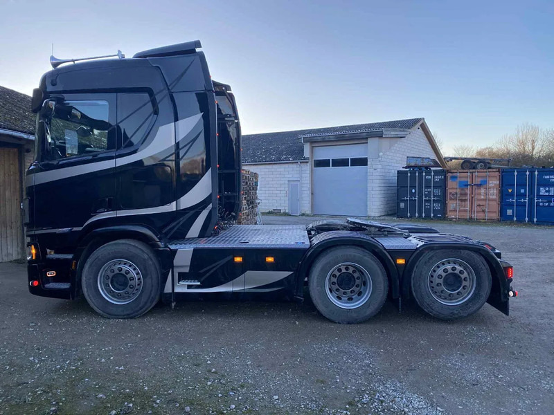 Scania R560 560R super 6x2*4 rearsteering. Hydr. system Air / Air suspension - Tractor unit: picture 4 Scania R560 560R super 6x2*4 rearsteering. Hydr. system Air / Air suspension - Tractor unit: picture 4