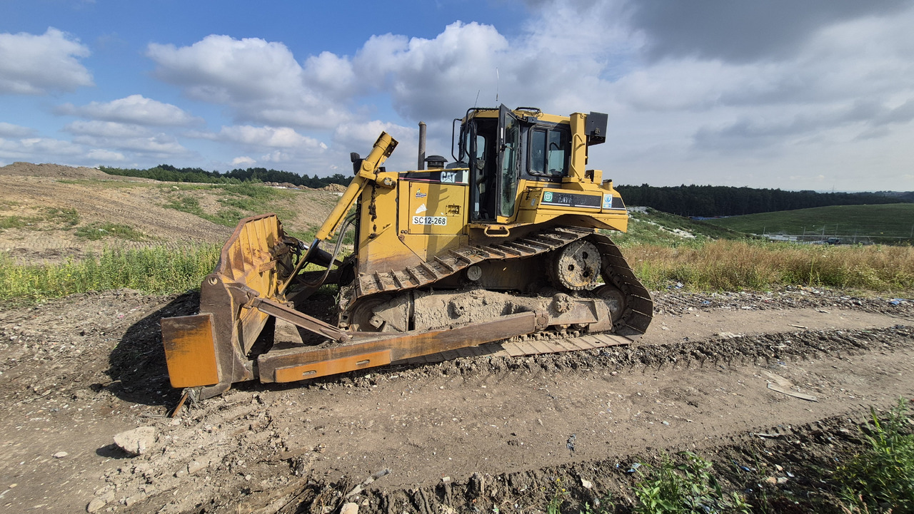 CATERPILLAR D6R II DS LGP - Bulldozer: picture 1 CATERPILLAR D6R II DS LGP - Bulldozer: picture 1