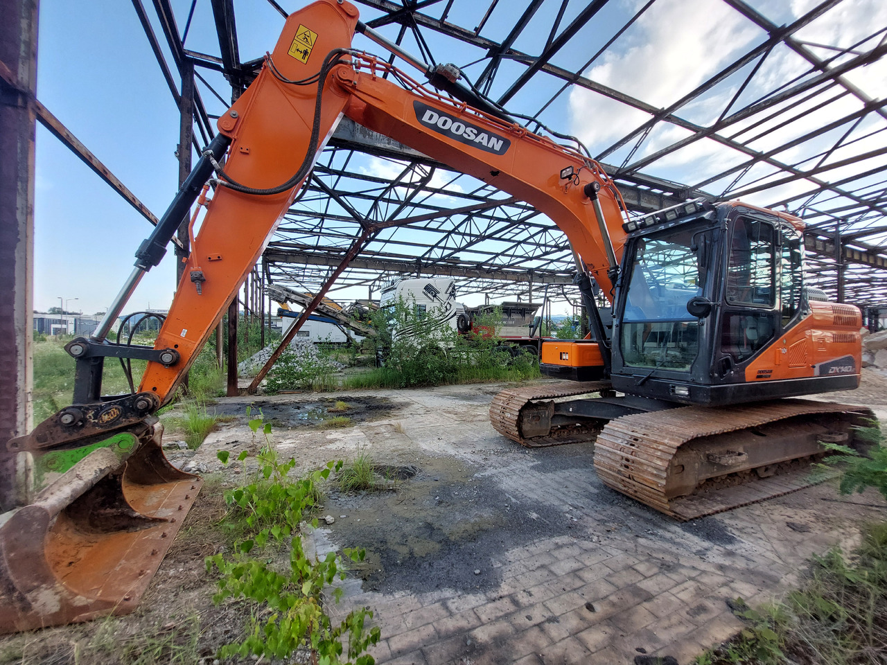 DOOSAN DX140LC-5 - Crawler excavator: picture 4 DOOSAN DX140LC-5 - Crawler excavator: picture 4