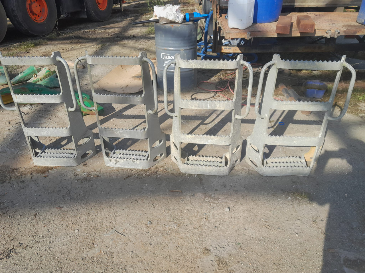 Crawler excavator LIEBHERR R976 HD: picture 20