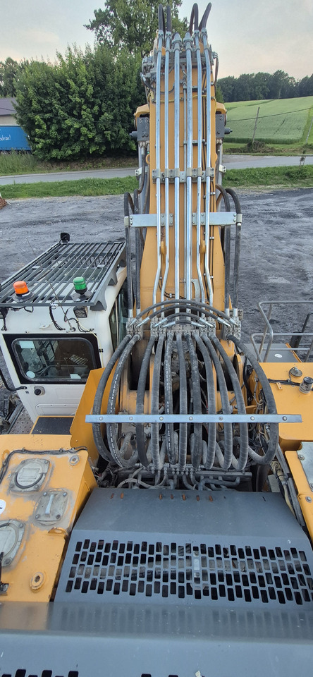 Crawler excavator LIEBHERR R976 HD: picture 15