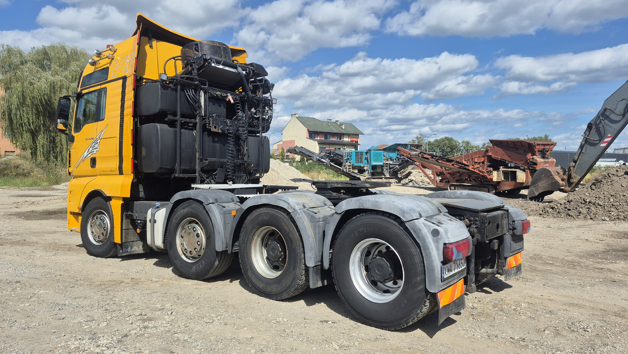 MAN TGX 41.680 - Tractor unit: picture 4 MAN TGX 41.680 - Tractor unit: picture 4