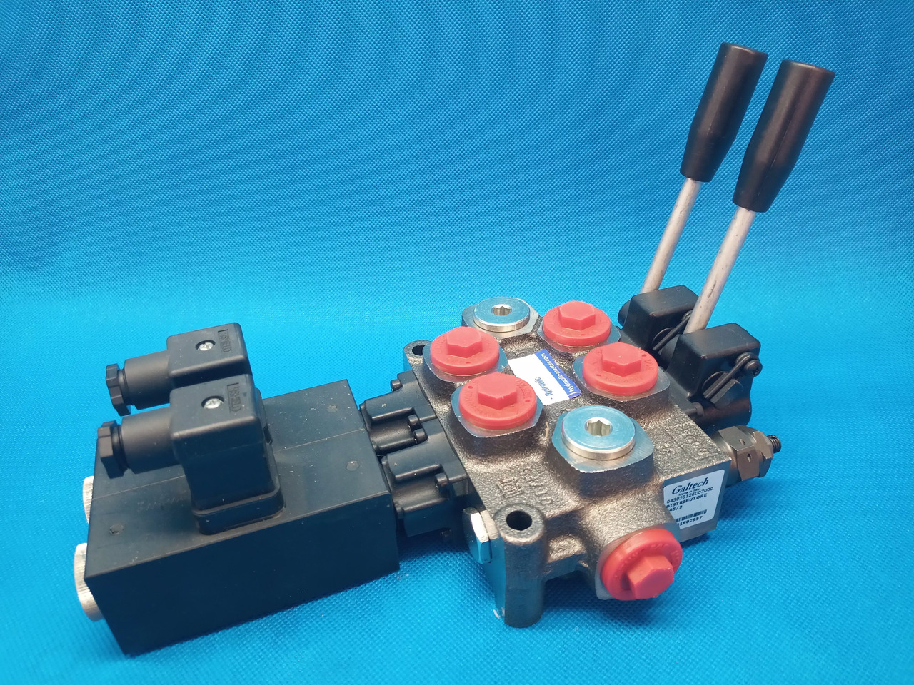 Galtech 2 Section Directional Control Valve Q45 60 L/min 16 GPM Electric Solenoi for agricultural machines, tractors, sprayers, turners, cyclops, HDS loaders, construction machines, loaders, excavators, sweepers, industrial machinery andhydraulically operated equipment - Ground support equipment: picture 2 Galtech 2 Section Directional Control Valve Q45 60 L/min 16 GPM Electric Solenoi for agricultural machines, tractors, sprayers, turners, cyclops, HDS loaders, construction machines, loaders, excavators, sweepers, industrial machinery andhydraulically operated equipment - Ground support equipment: picture 2