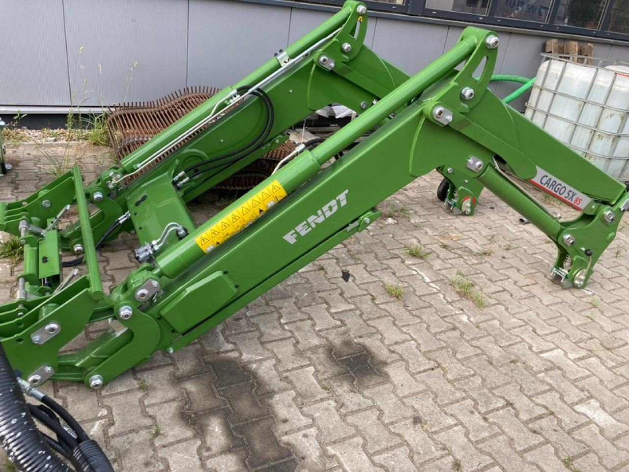 Fendt FRONTLADER CARGO 5X85 - Front loader for tractor: picture 1 Fendt FRONTLADER CARGO 5X85 - Front loader for tractor: picture 1