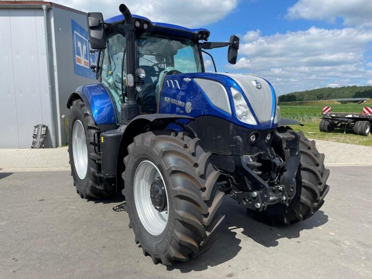New Holland T 7.225 AKTION - Farm tractor: picture 5 New Holland T 7.225 AKTION - Farm tractor: picture 5