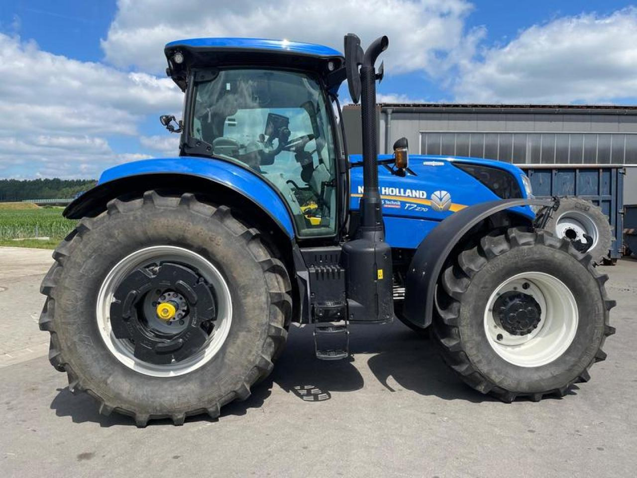 New Holland T 7.270 AUTOCOMMAND AKTION - Farm tractor: picture 4 New Holland T 7.270 AUTOCOMMAND AKTION - Farm tractor: picture 4