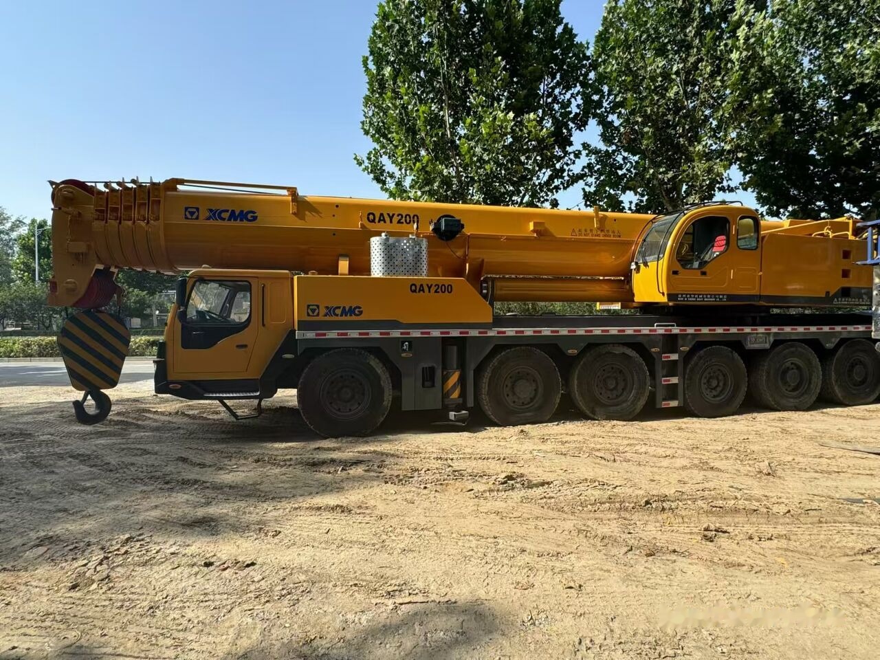 XCMG QAY200 QAY260 200T 220T 220ton 200ton - Mobile crane: picture 1 XCMG QAY200 QAY260 200T 220T 220ton 200ton - Mobile crane: picture 1