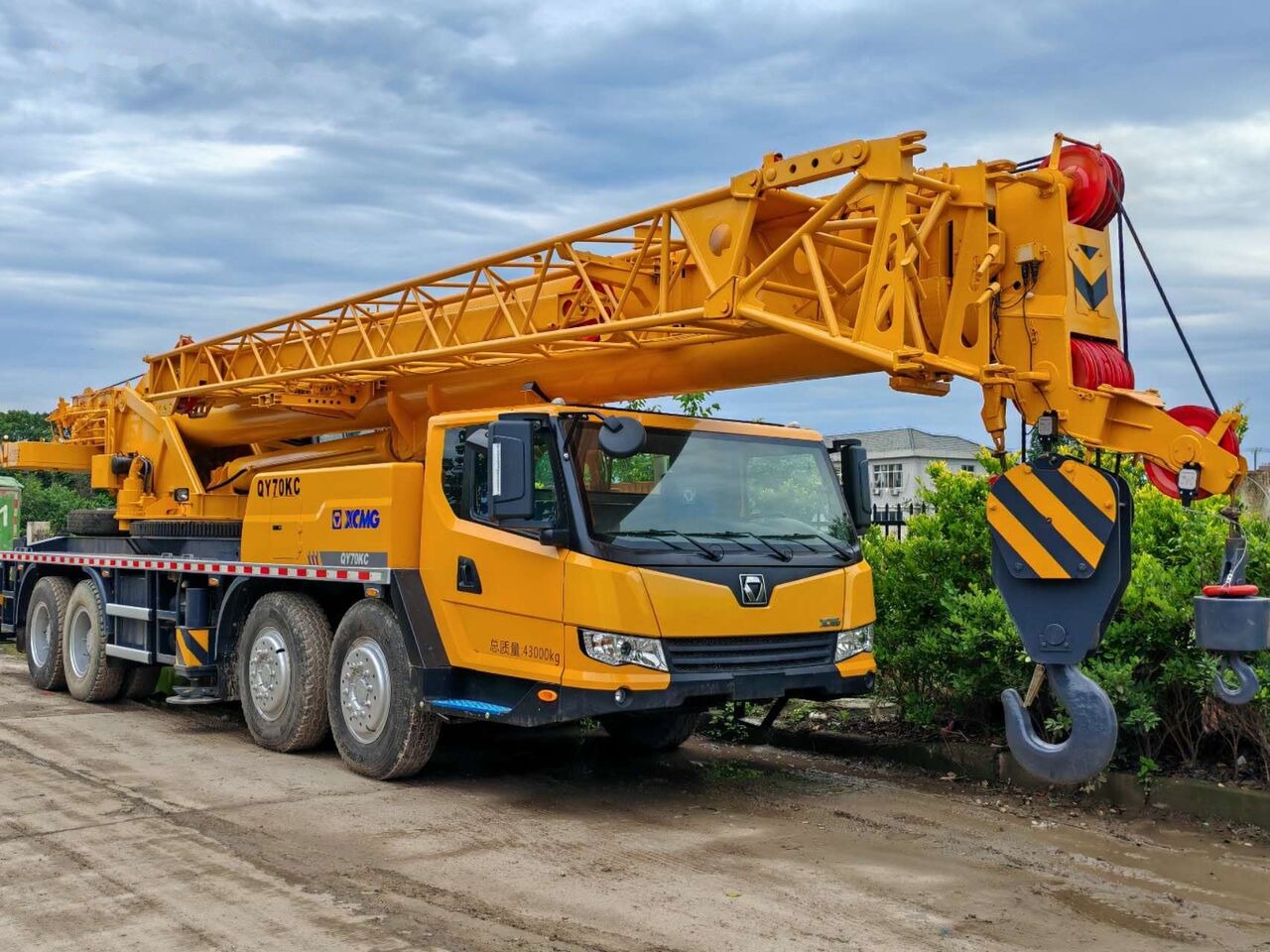 XCMG QY70KC QY50KC 50ton 70ton 80ton 90ton 100ton - Mobile crane: picture 1 XCMG QY70KC QY50KC 50ton 70ton 80ton 90ton 100ton - Mobile crane: picture 1