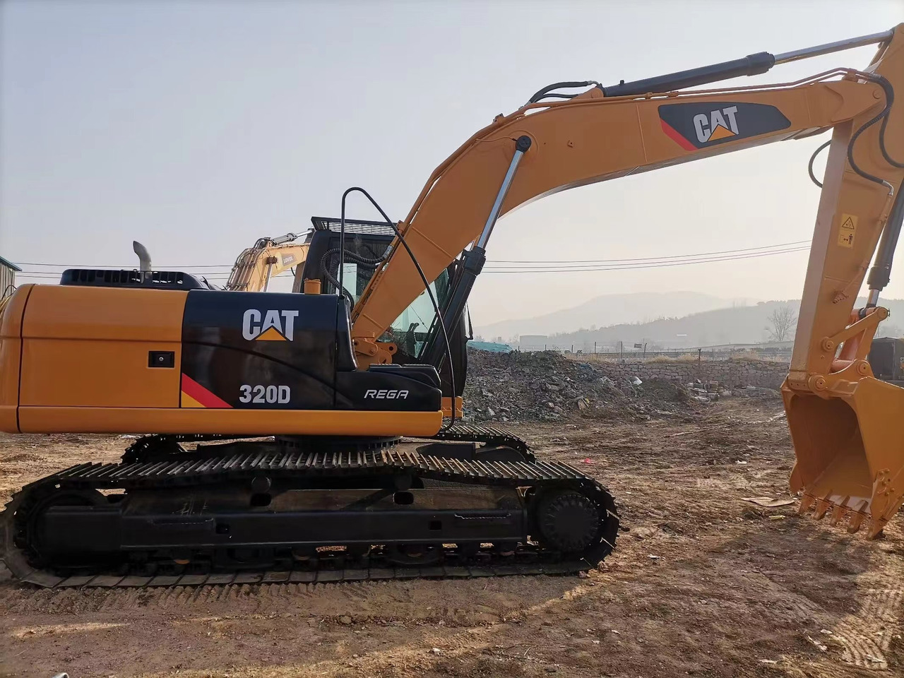 CAT 320DL Excavator - Crawler excavator: picture 4 CAT 320DL Excavator - Crawler excavator: picture 4