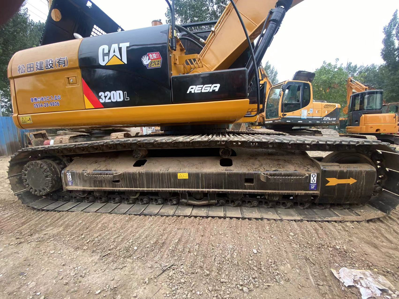 CAT 320DL used excavator - Crawler excavator: picture 3 CAT 320DL used excavator - Crawler excavator: picture 3