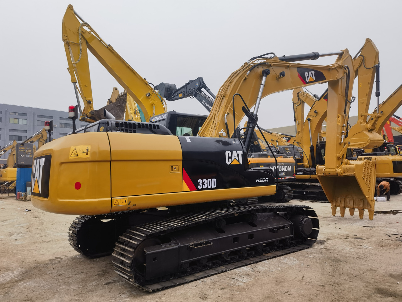 CAT 330D Excavator - Crawler excavator: picture 2 CAT 330D Excavator - Crawler excavator: picture 2