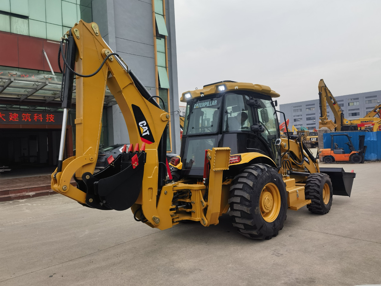 CAT 420F Backhoe Loader - Backhoe loader: picture 1 CAT 420F Backhoe Loader - Backhoe loader: picture 1
